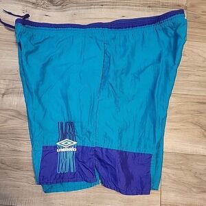Umbro Shorts Mens Large Blue USA Nylon Made Athletic Gym Soccer Embroidery‎ VGT
